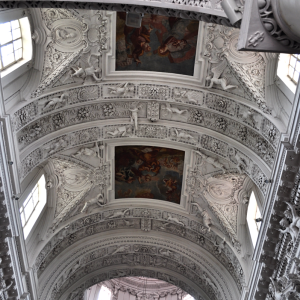 Wnętrze kościoła Św. Piotra i Pawła