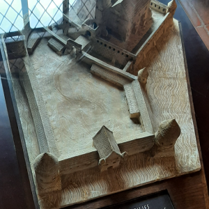 Zamek Księcia Witolda-zamek na Wyspie